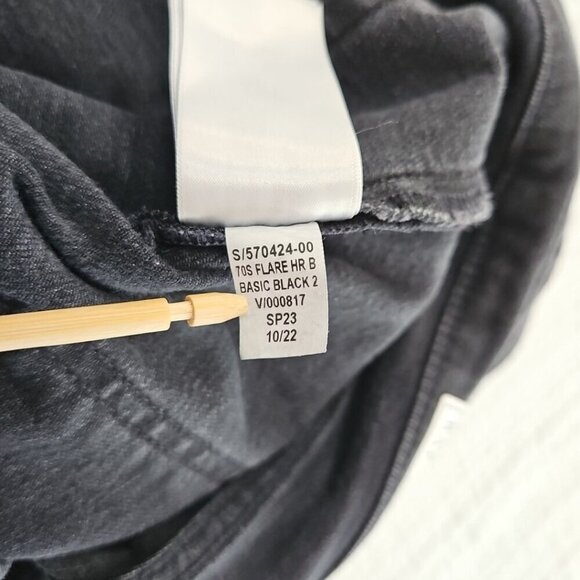 Gap '70s Flare High Rise Jeans Women's 18R 34x31 Black Stretch Denim EUC LN - Picture 13 of 15